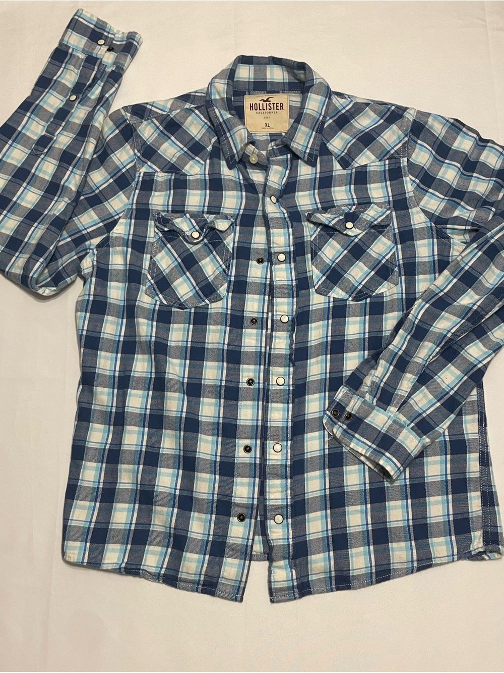 Hollister Navy and Light Blue Plaid Snap-Front Shirt XL